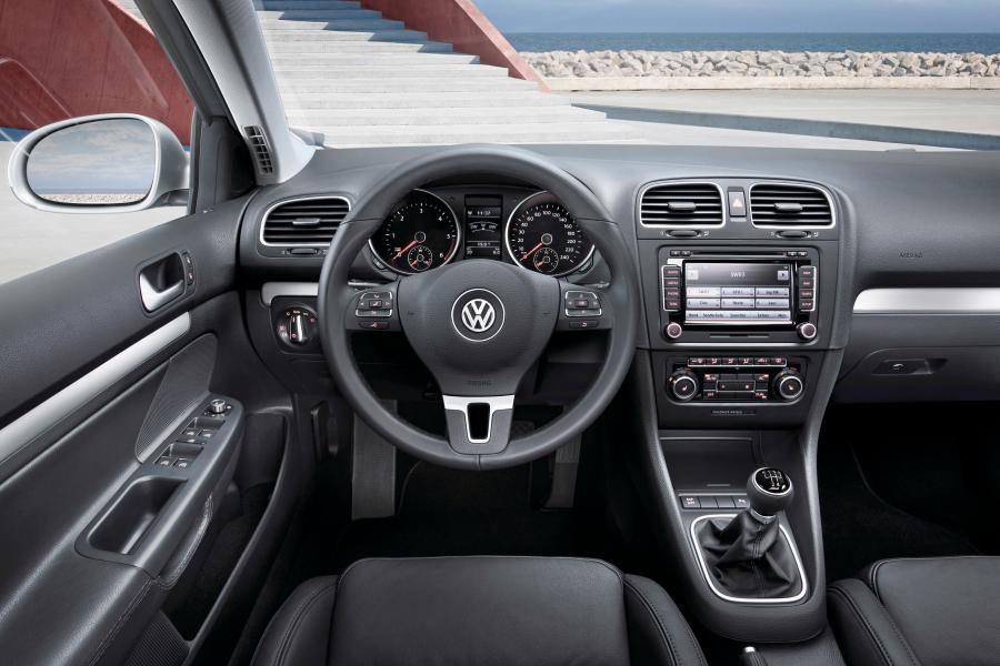  Volkswagen Golf Variant 2010 года  (фото 6 из 8)